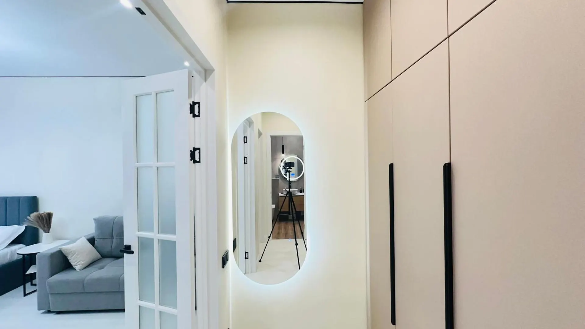 Shabyt One-Room Apartment With Stylish Renovation Nur-Sultan  0*, Nur-Sultan (Astana)